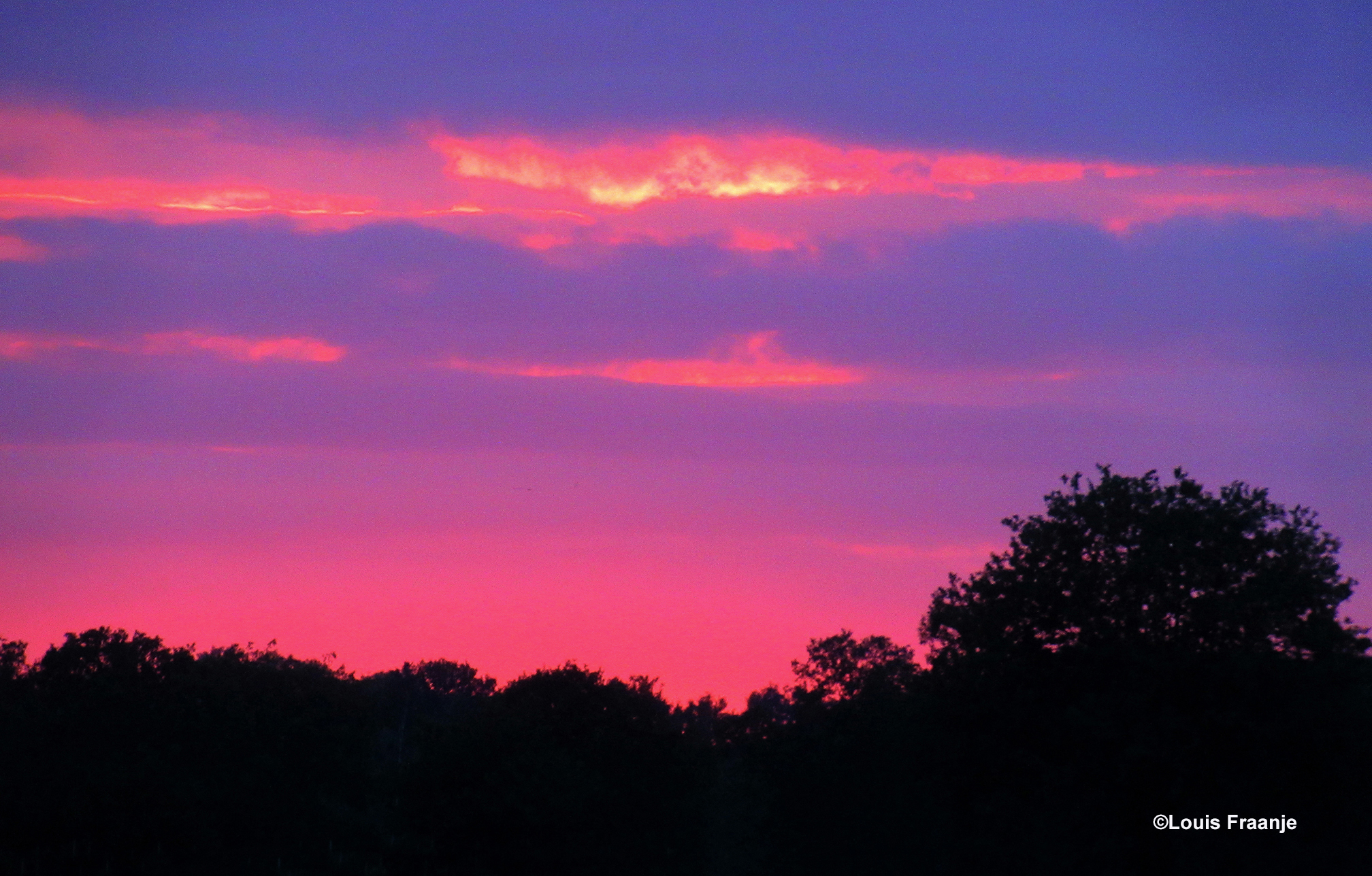 Als afsluiter van deze mooie wildavond, genieten we van het schitterende avondrood! - Foto: ©Louis Fraanje