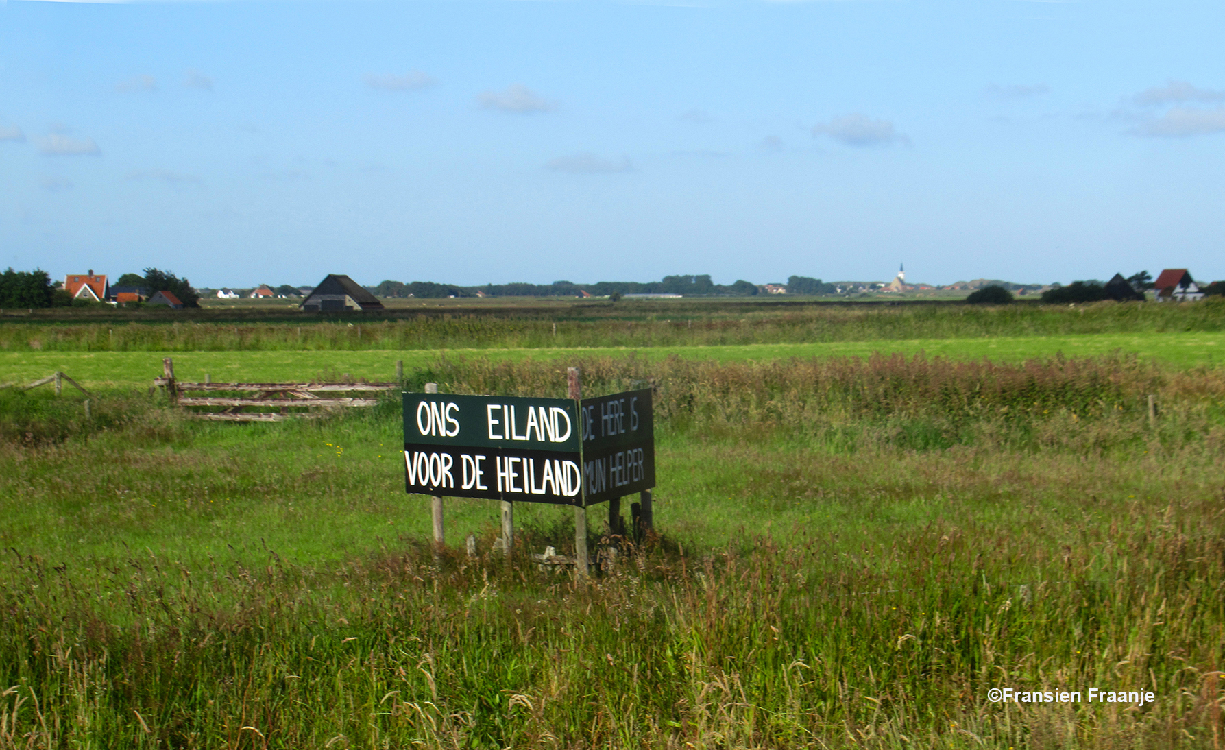 Het bekende bord langs de Pontweg ter hoogte van Den Burg - Foto: ©Fransien Fraanje