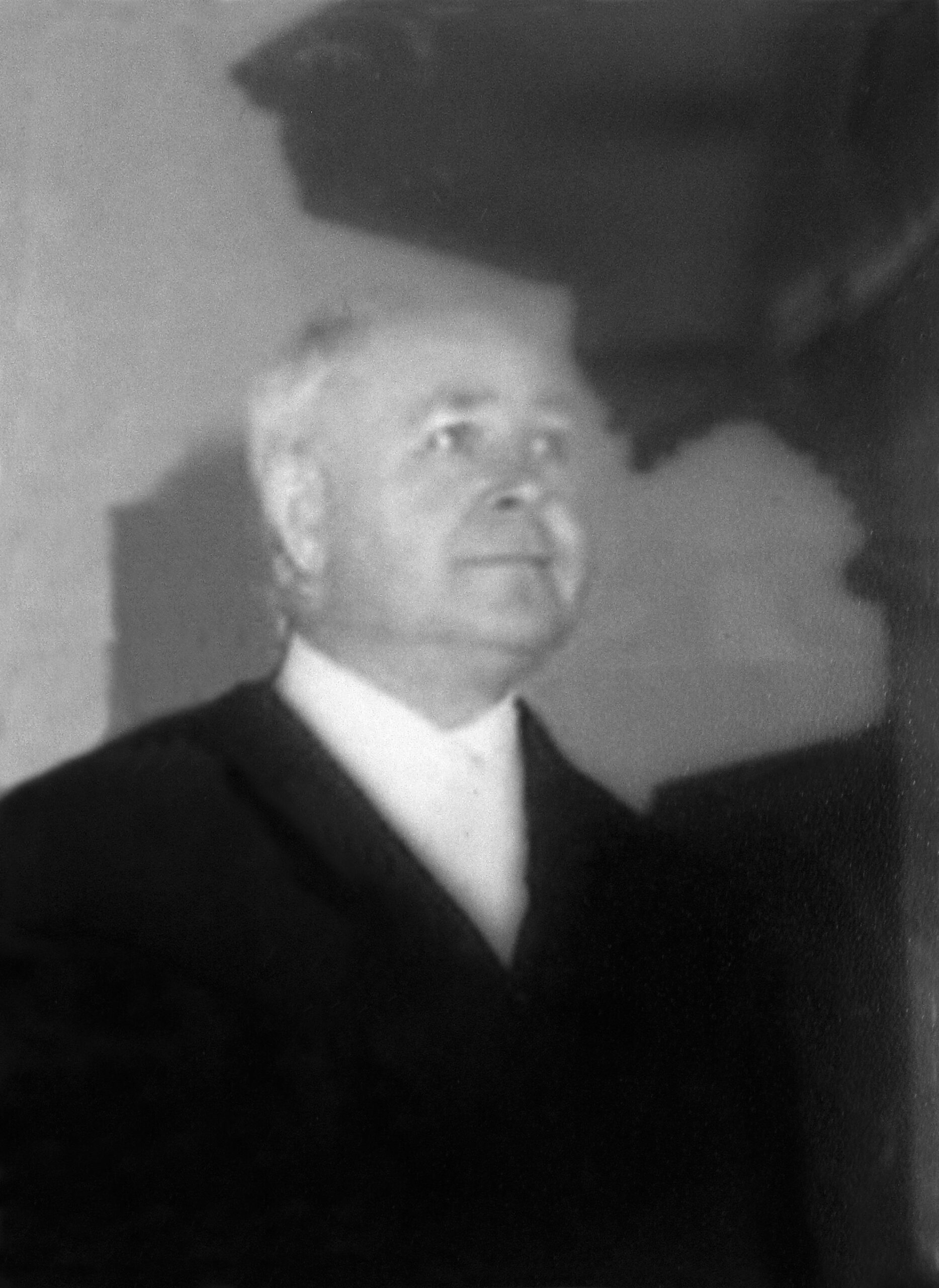 Ds. E. Loerakker