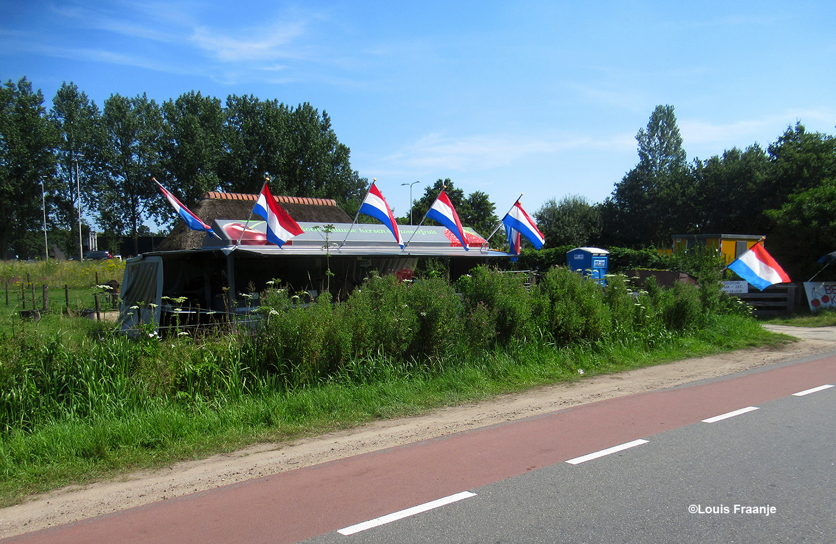 De Kersenkraam aan de Langesteeg bij Bennekom, waar we ook regelmatig fruit halen - Foto: ©Louis Fraanje